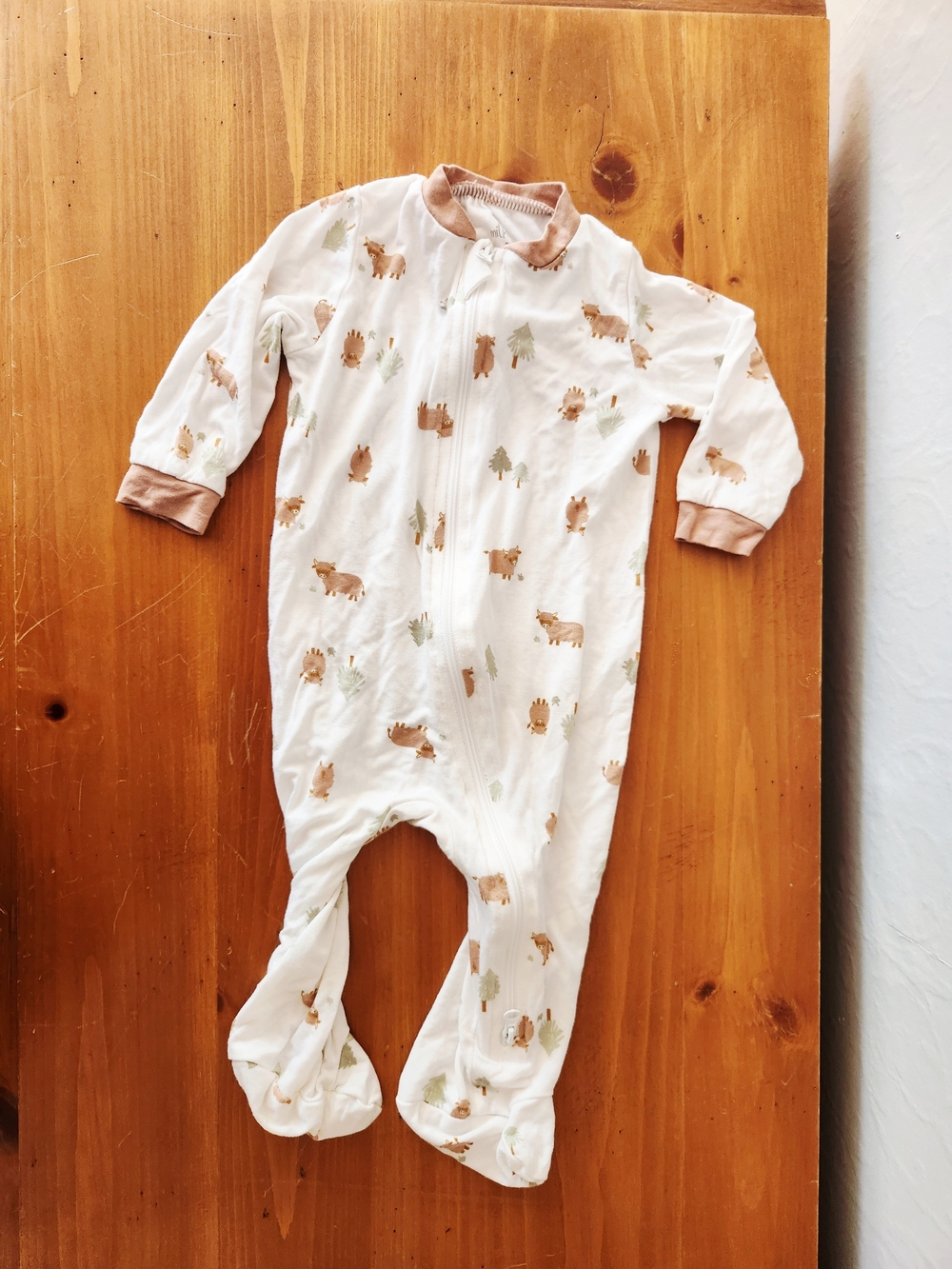 NWOT Milkberry 3-6 Month Bamboo Highland Cow/Yak Print Footie